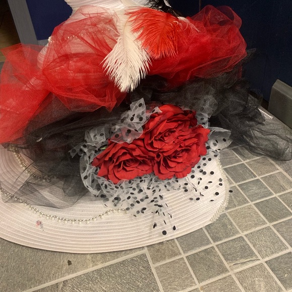 Kentucky Derby Hat!! Hand made winner! - Picture 5 of 8